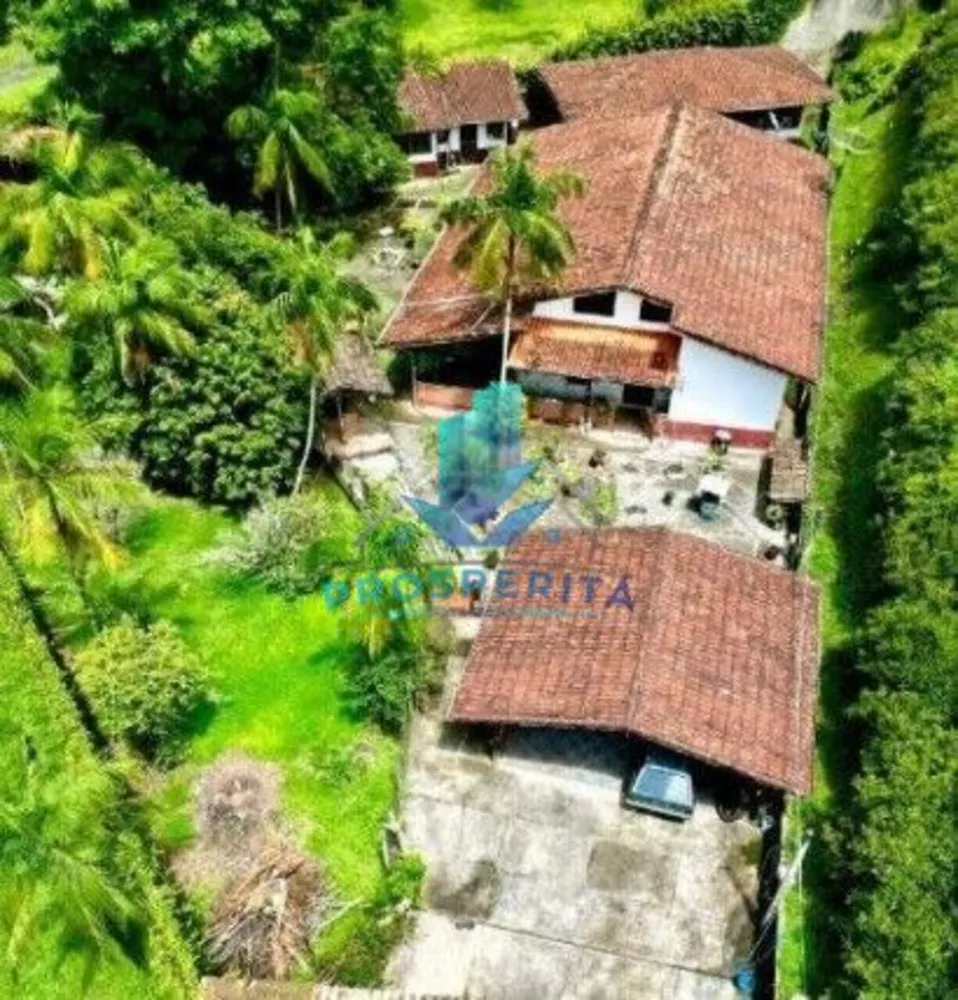 Fazenda à venda com 4 quartos, 1500m² - Foto 2