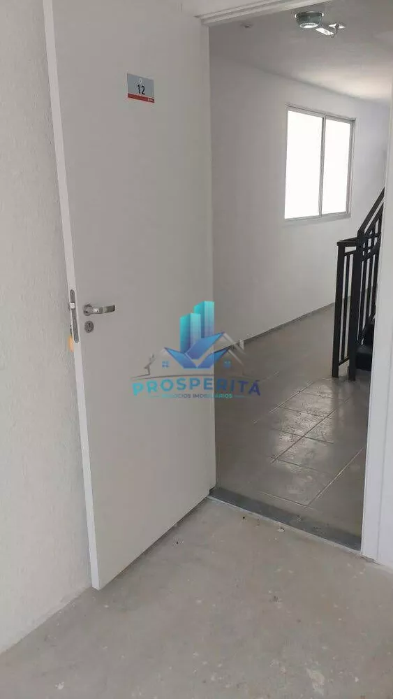 Apartamento à venda com 2 quartos, 38m² - Foto 2