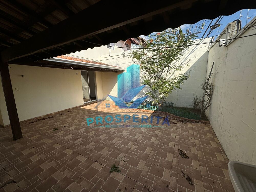 Casa de Condomínio para alugar com 3 quartos, 110m² - Foto 2