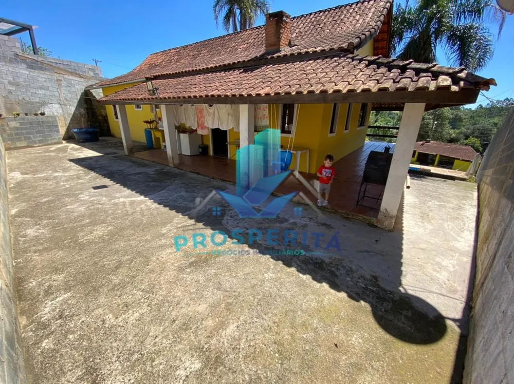 Chácara, 3 quartos, 1280 m² - Foto 1