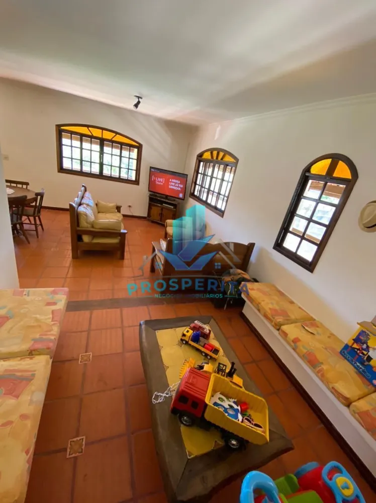 Chácara, 3 quartos, 1280 m² - Foto 2