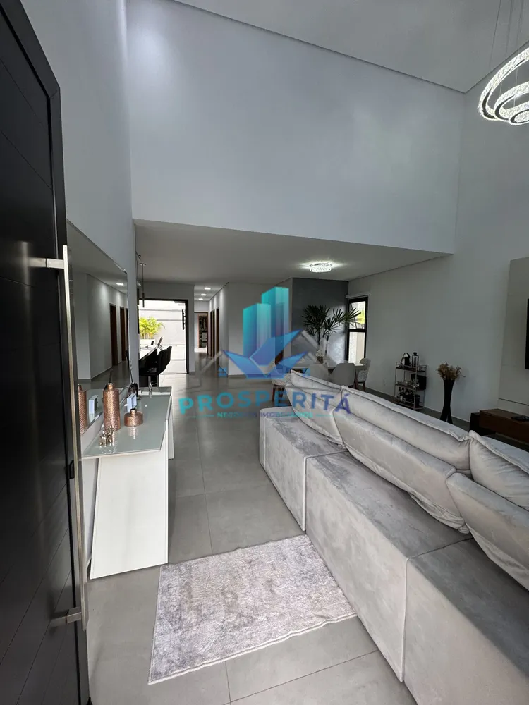 Casa, 3 quartos, 200 m² - Foto 1