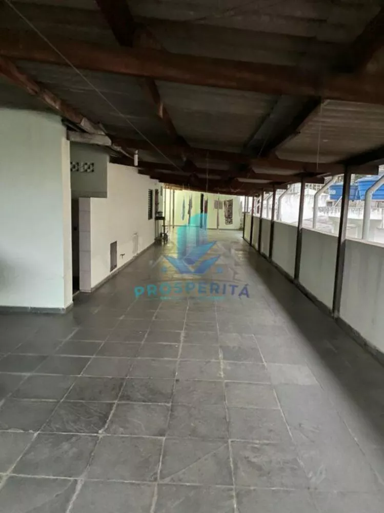 Casa à venda com 3 quartos, 300m² - Foto 26