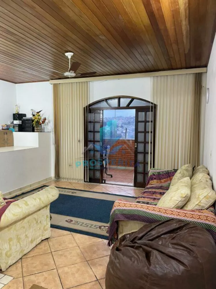 Casa à venda com 3 quartos, 300m² - Foto 4