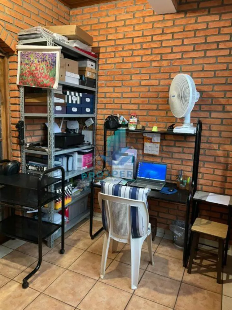 Casa à venda com 3 quartos, 300m² - Foto 3