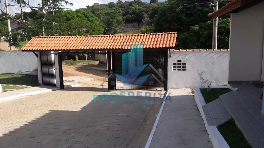 Casa à venda com 2 quartos, 68m² - Foto 3