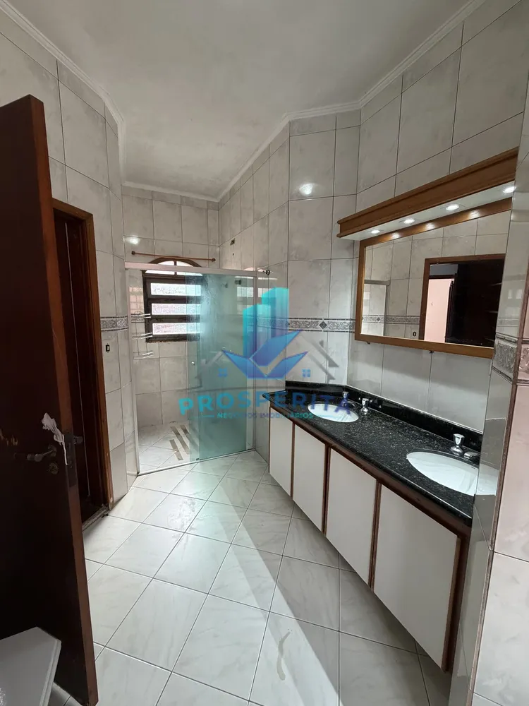 Sobrado, 3 quartos, 400 m² - Foto 1