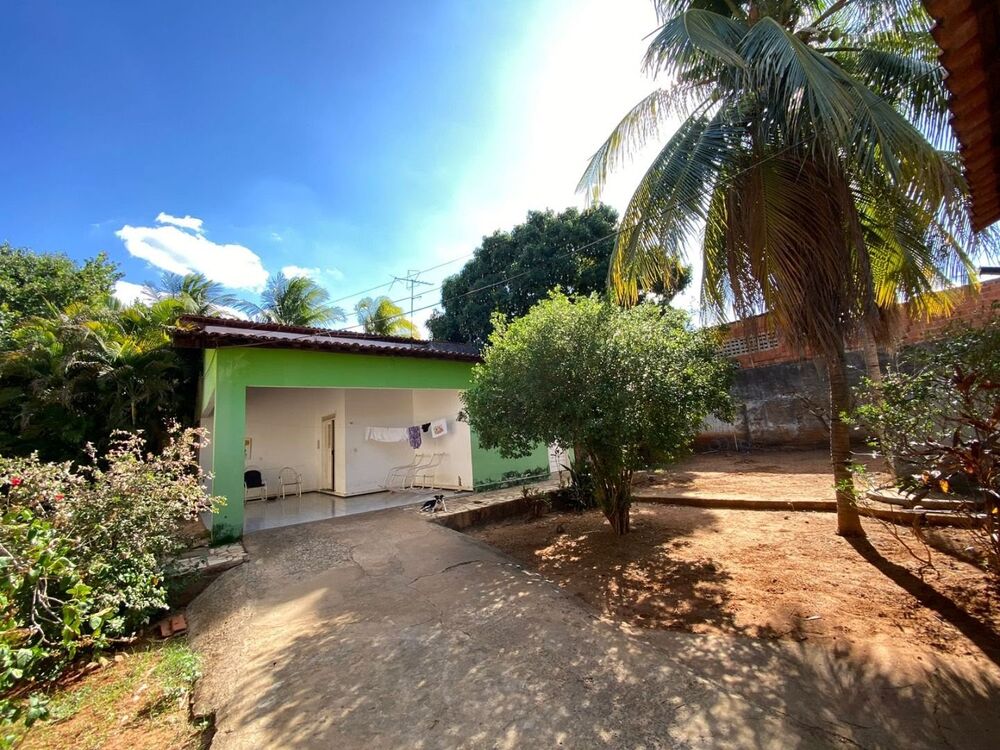 Casa à venda com 3 quartos, 119m² - Foto 1