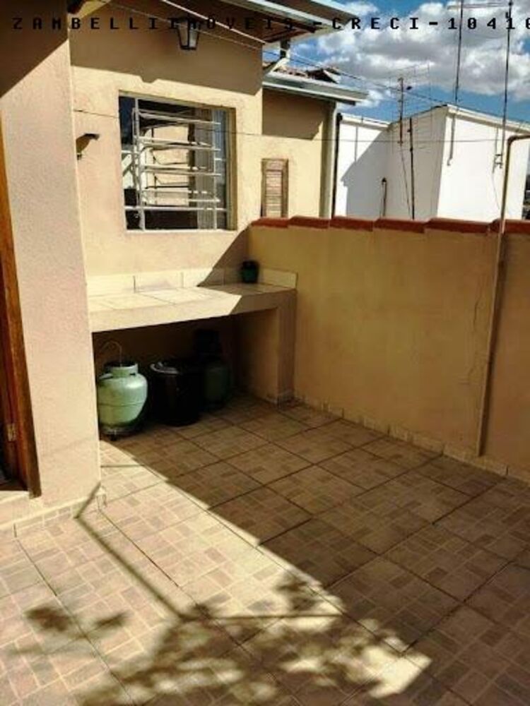 Casa à venda com 3 quartos, 246m² - Foto 8