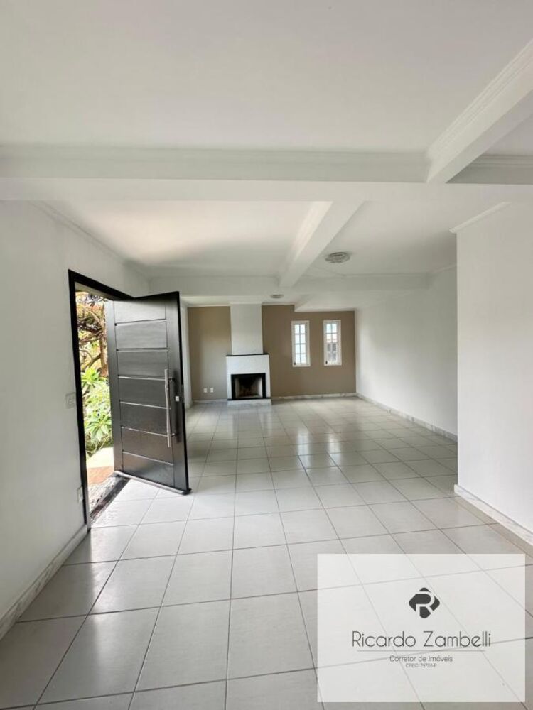 Casa de Condomínio à venda com 3 quartos, 300m² - Foto 3