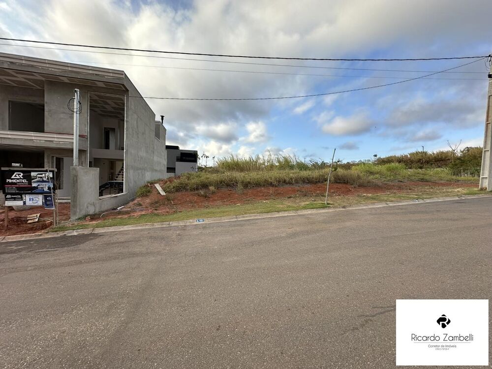 Terreno à venda, 300m² - Foto 1
