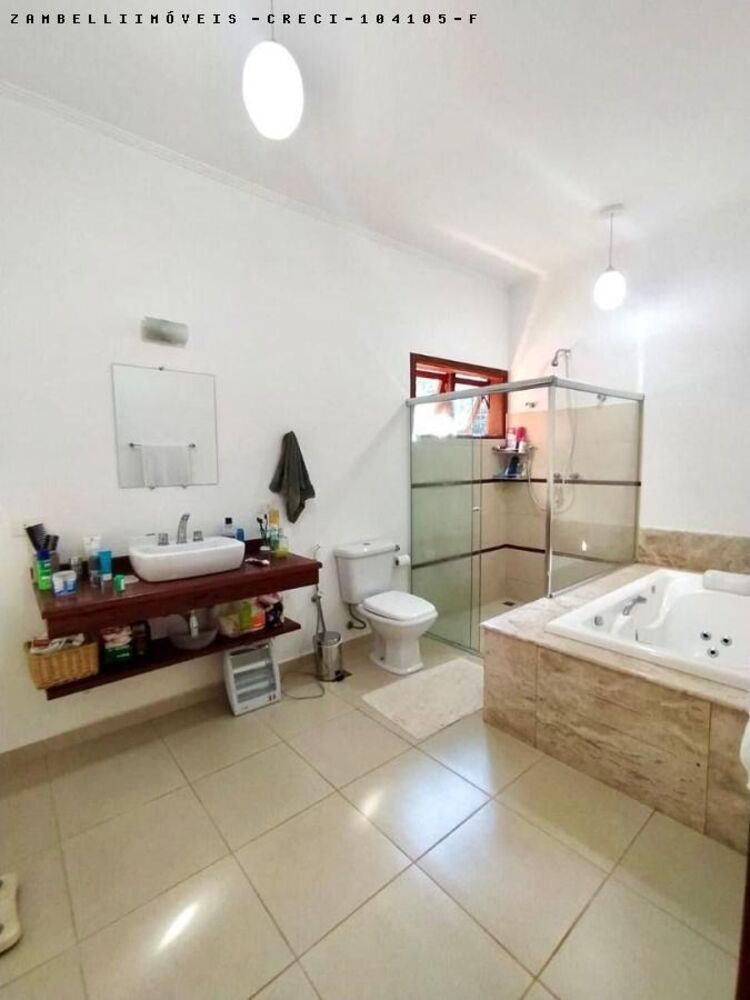 Casa de Condomínio à venda com 4 quartos, 2500m² - Foto 2