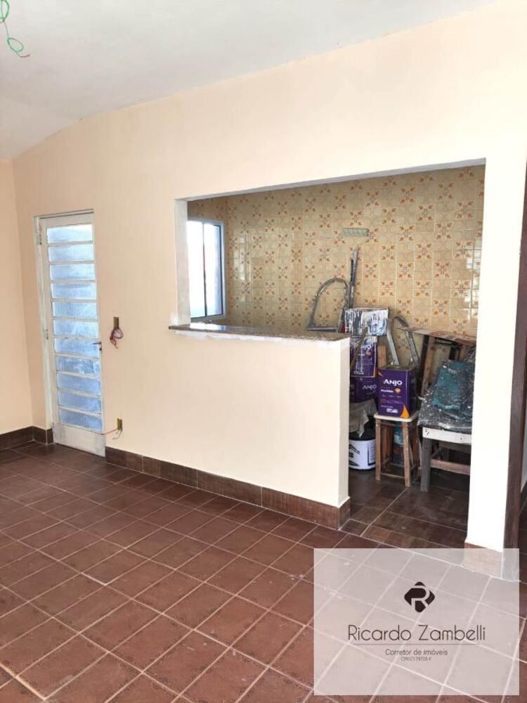 Casa para alugar com 2 quartos, 100m² - Foto 2