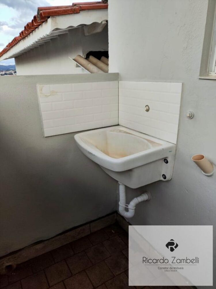 Casa para alugar com 2 quartos, 100m² - Foto 8