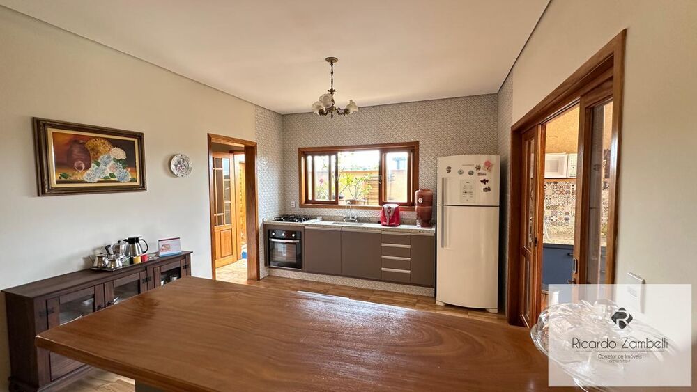 Casa de Condomínio à venda com 3 quartos, 300m² - Foto 3