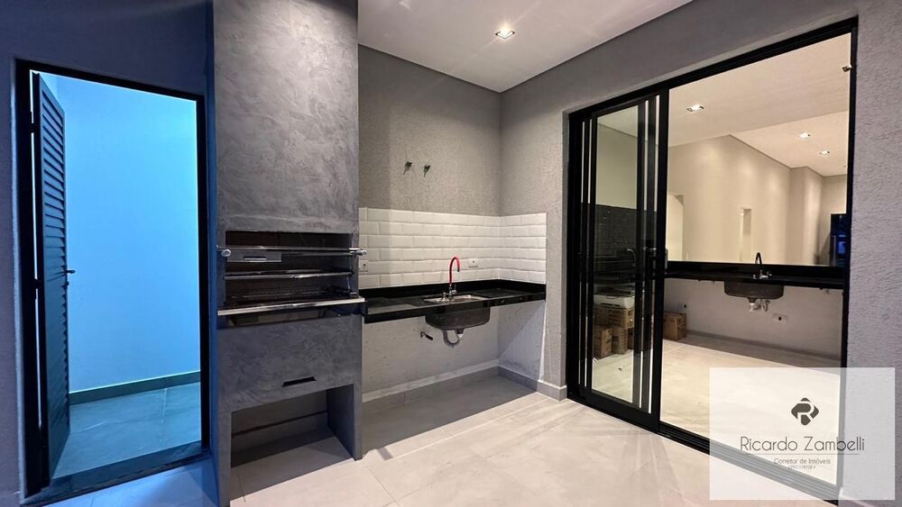 Casa de Condomínio à venda com 3 quartos, 300m² - Foto 1