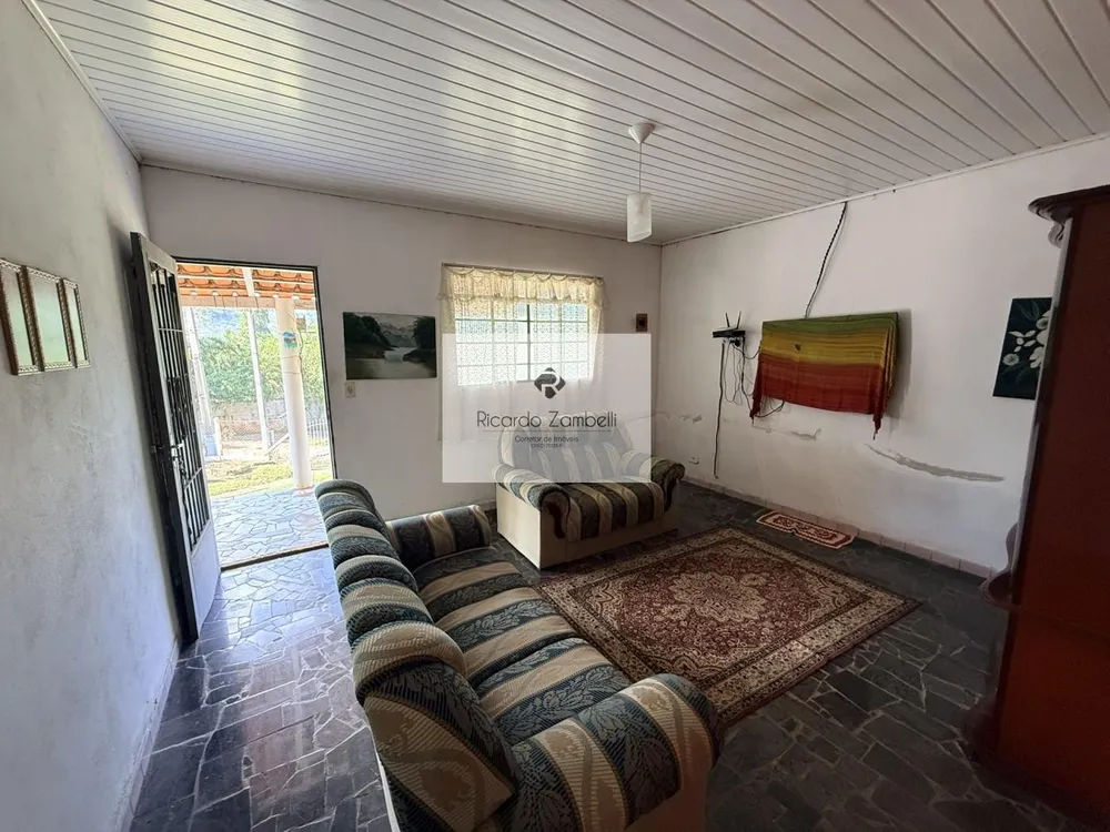 Chácara, 3 quartos, 1049 m² - Foto 2