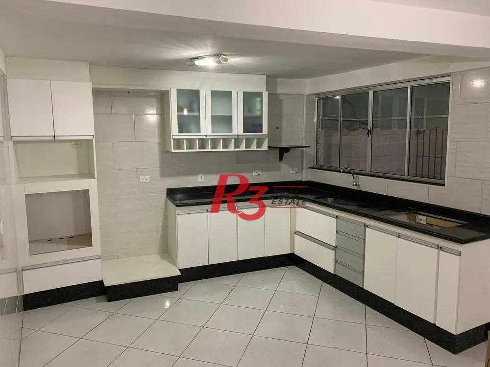 Casa, 4 quartos, 180 m² - Foto 1