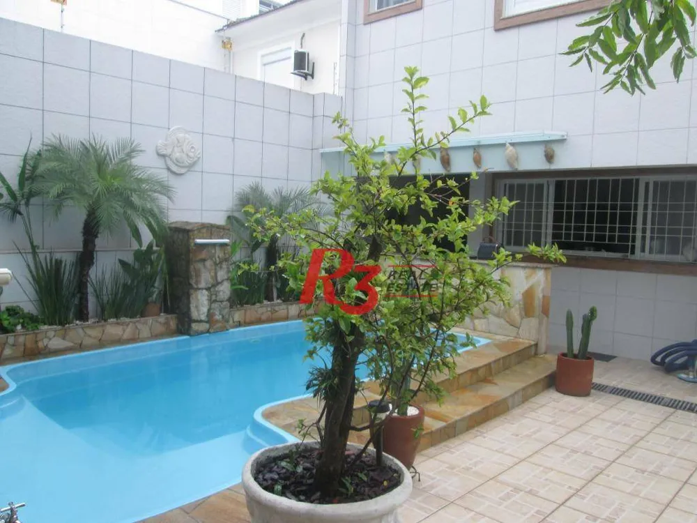 Sobrado, 3 quartos, 310 m² - Foto 1