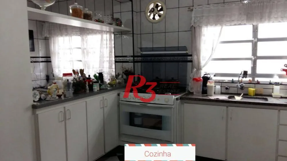 Casa, 3 quartos, 220 m² - Foto 1