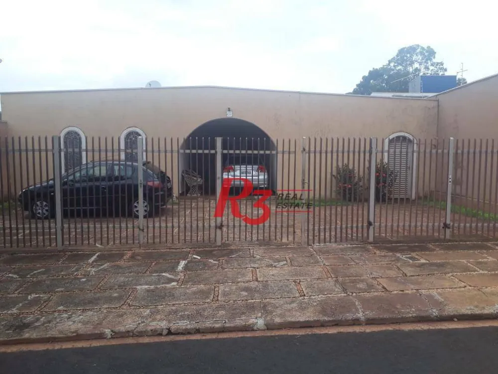 Casa, 3 quartos, 200 m² - Foto 1