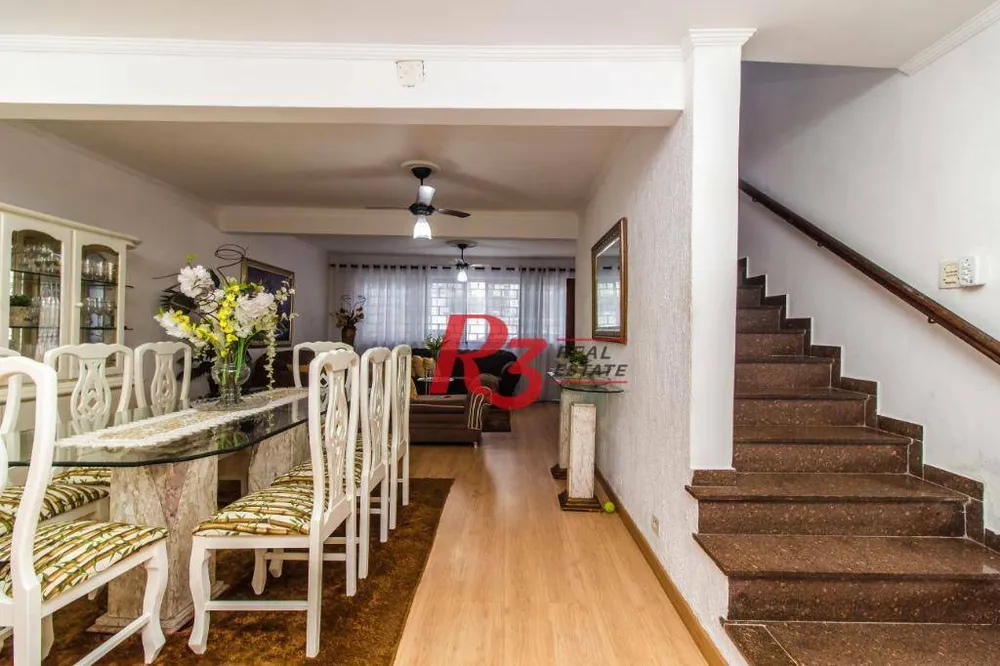 Casa, 3 quartos, 220 m² - Foto 1