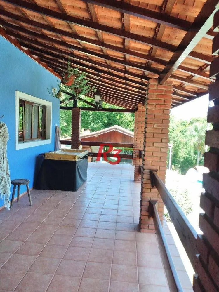 Chácara, 3 quartos, 4000 m² - Foto 1