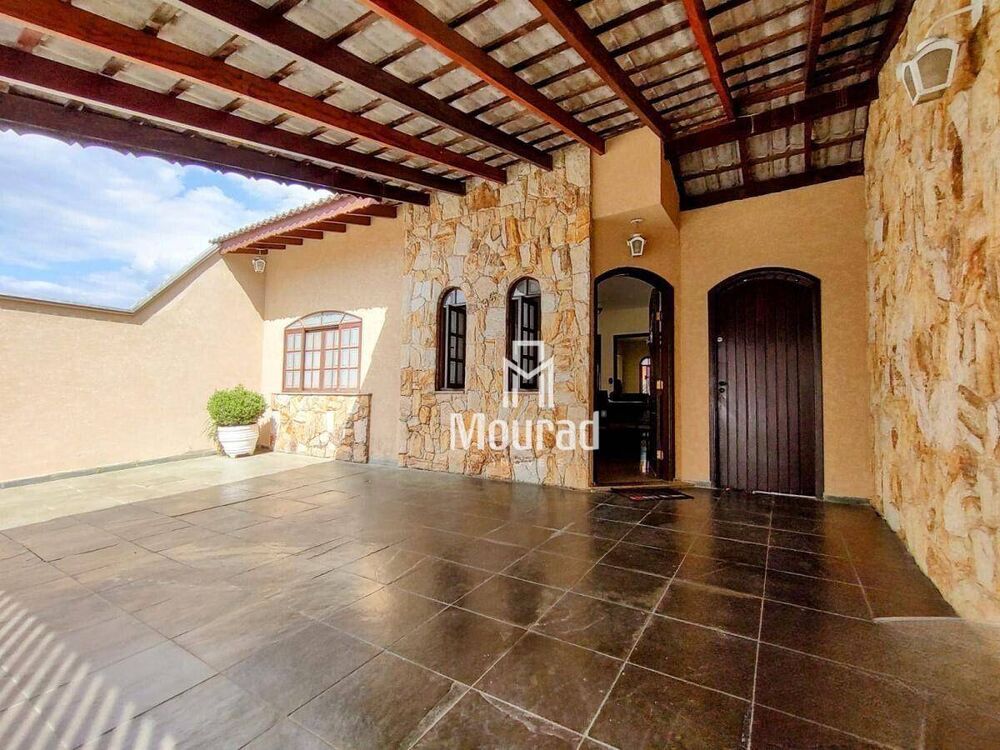 Casa, 3 quartos, 180 m² - Foto 1