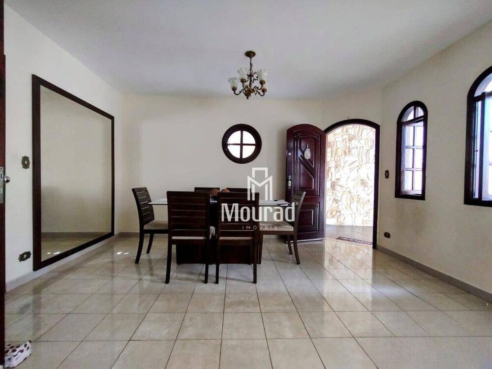 Casa, 3 quartos, 180 m² - Foto 2