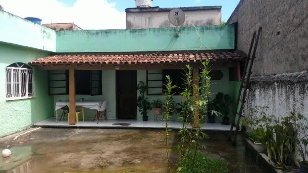 Casa à venda com 2 quartos, 360m² - Foto 1