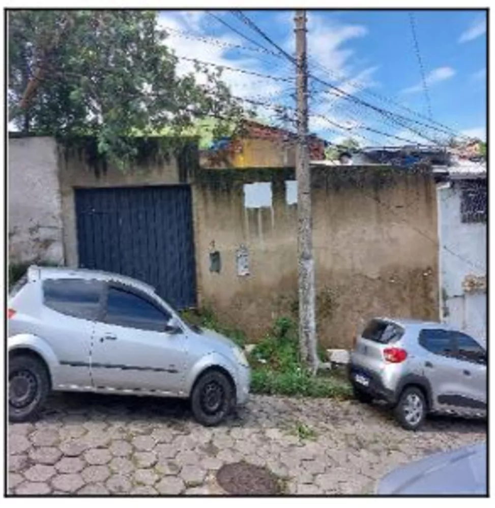 Terreno à venda com 1 quarto, 114m² - Foto 1