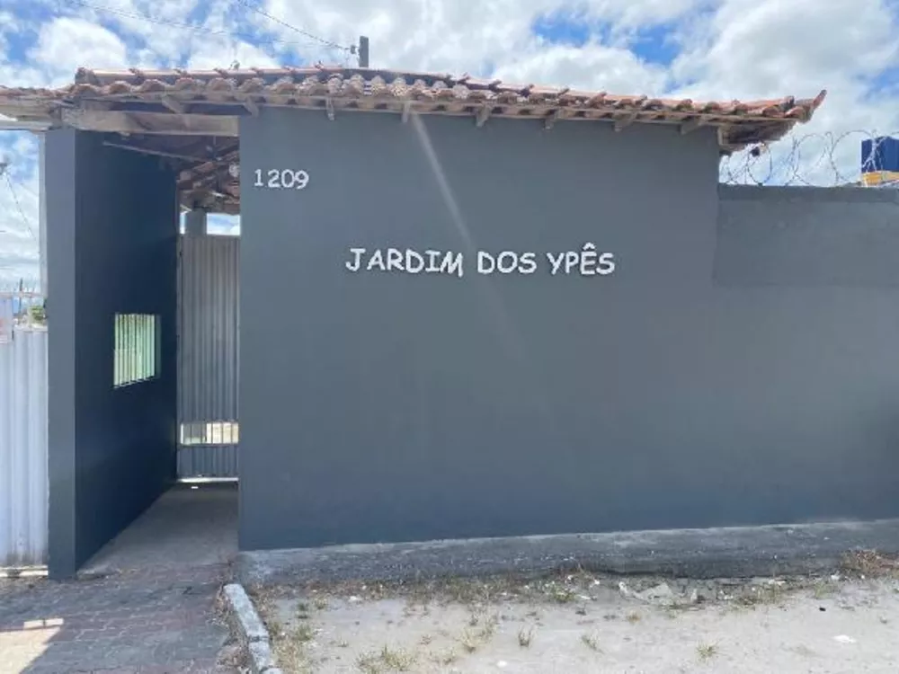 Casa à venda com 3 quartos, 120m² - Foto 1