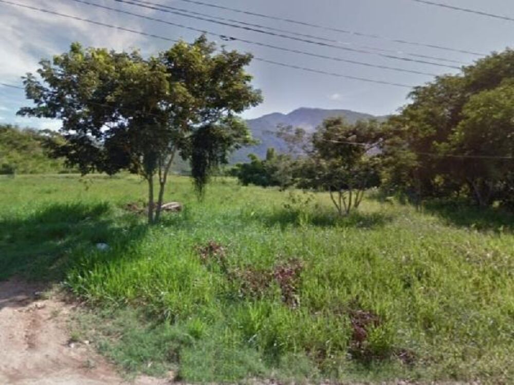 Terreno à venda com 1 quarto, 362m² - Foto 1