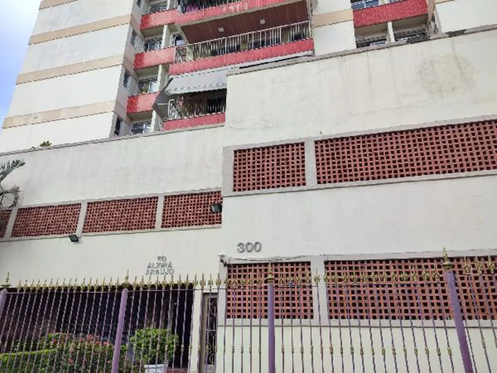 Apartamento à venda com 2 quartos, 68m² - Foto 1