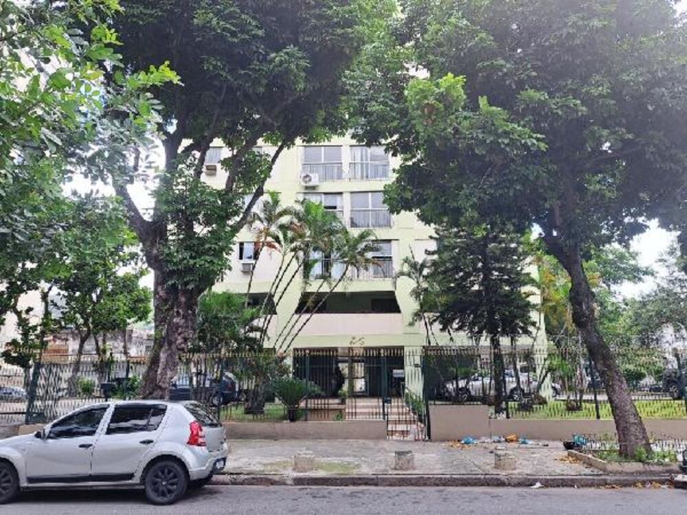 Apartamento à venda com 2 quartos, 77m² - Foto 1