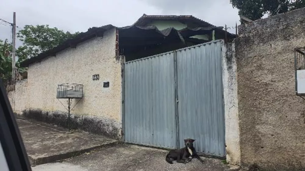 Casa à venda com 2 quartos, 143m² - Foto 1