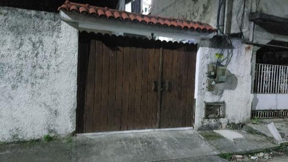 Casa à venda com 3 quartos, 300m² - Foto 1