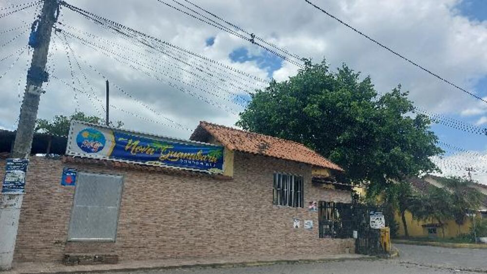 Casa à venda com 2 quartos, 132m² - Foto 1