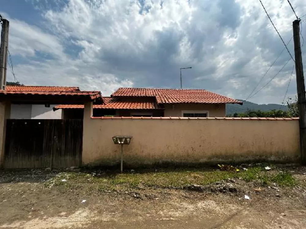 Casa à venda com 2 quartos, 360m² - Foto 1