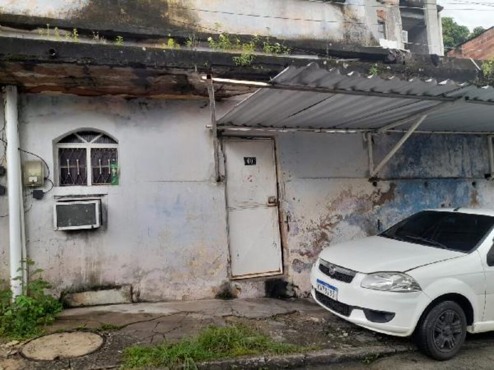 Casa à venda com 2 quartos, 62m² - Foto 1