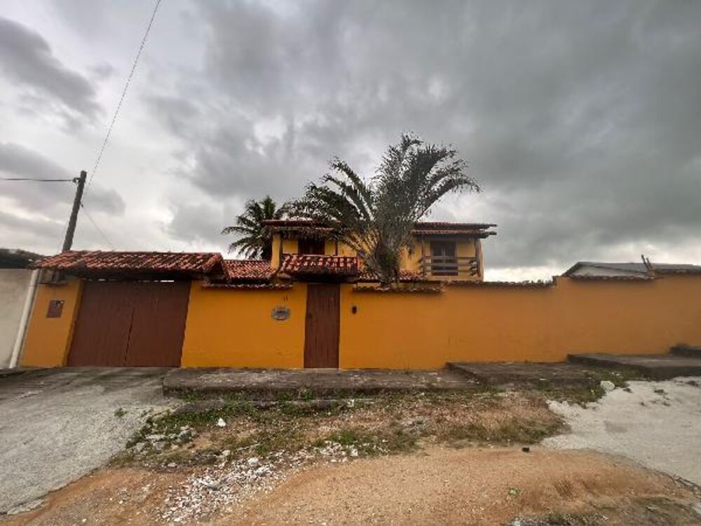 Casa à venda com 3 quartos, 1000m² - Foto 1