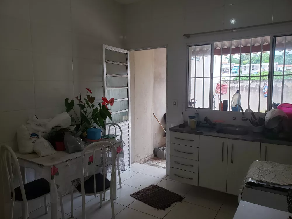 Casa à venda com 2 quartos, 55m² - Foto 3