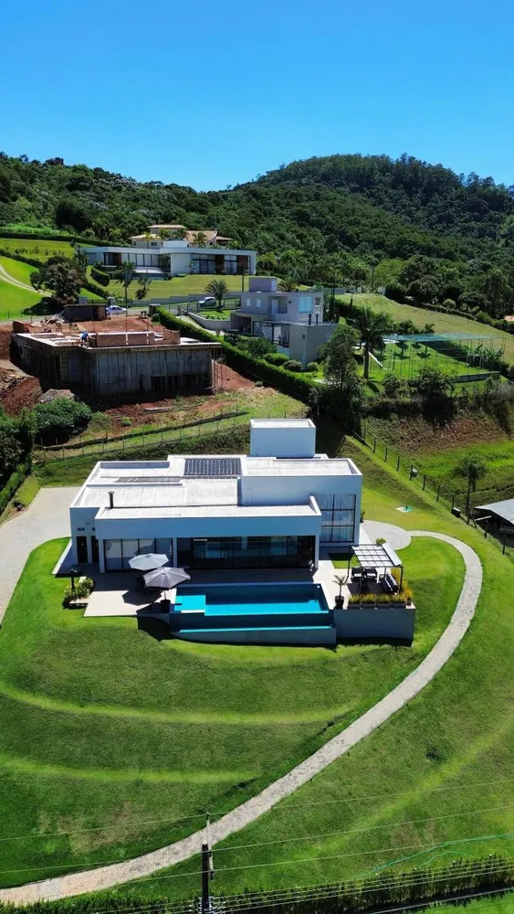 Casa, 4 quartos, 352 m² - Foto 1