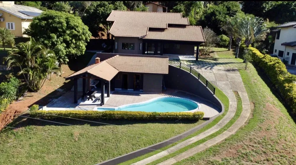 Casa, 5 quartos, 320 m² - Foto 1