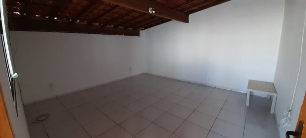 Casa à venda com 3 quartos, 180m² - Foto 4