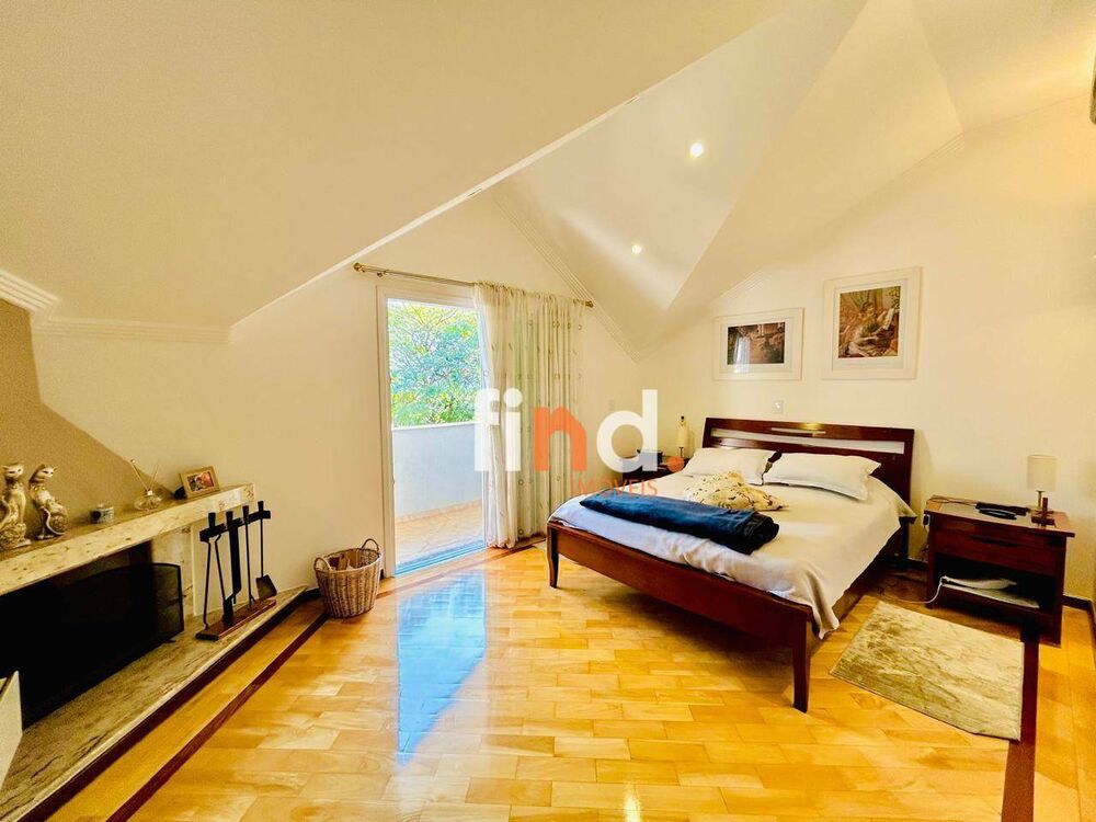 Casa de Condomínio à venda com 4 quartos, 470m² - Foto 4