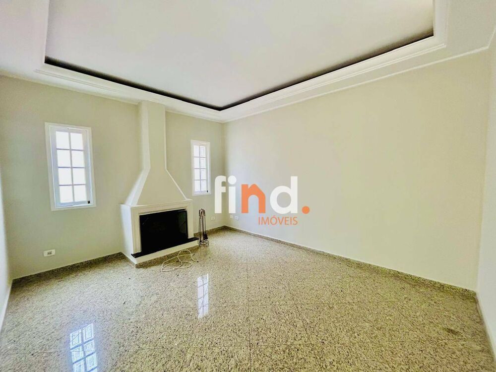 Casa de Condomínio para alugar com 5 quartos, 450m² - Foto 1