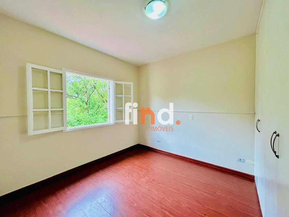 Casa de Condomínio para alugar com 5 quartos, 450m² - Foto 3
