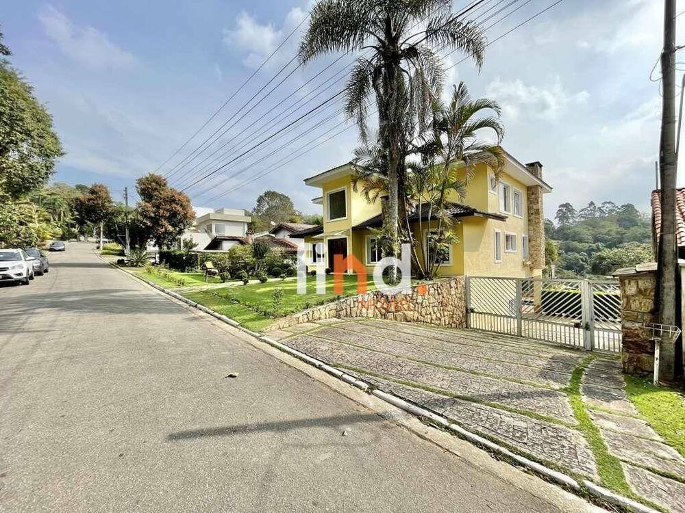 Casa de Condomínio à venda com 4 quartos, 494m² - Foto 2