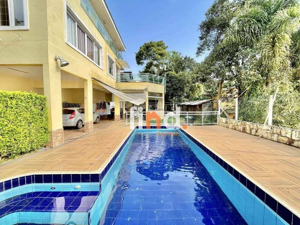 Casa de Condomínio à venda com 4 quartos, 494m² - Foto 1